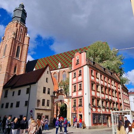 100 Steps From Rynek Apartment Wroclaw Exterior photo