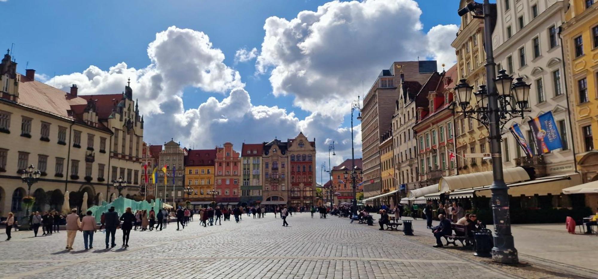 100 Steps From Rynek Apartment Wroclaw Exterior photo